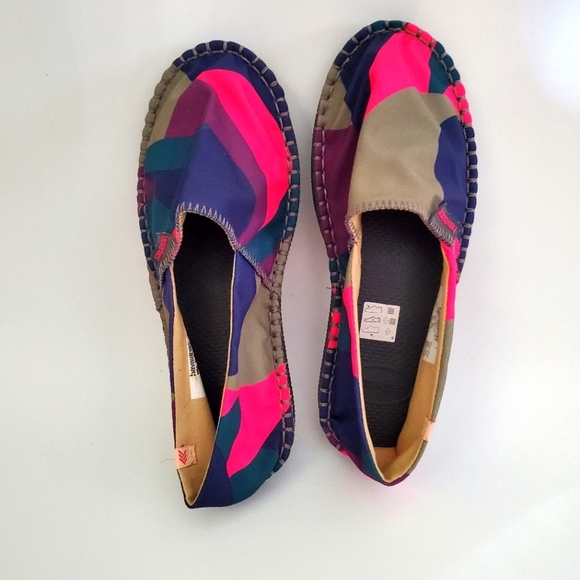 Havaianas Canvas Slip-On Shoes Flats Size 6 Multicolor Lightweight Espadrille - Picture 1 of 16
